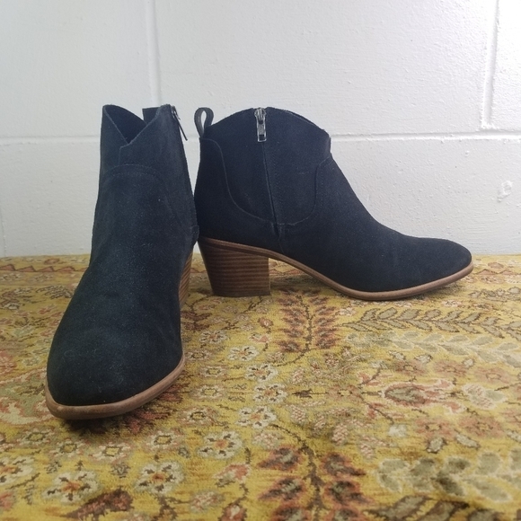 Ugg Kingsburg booties black suede heeled ankle boots - Picture 6 of 11